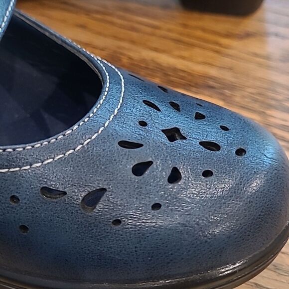 Easy Street comfort wave sz 6W navy mules - Picture 8 of 8